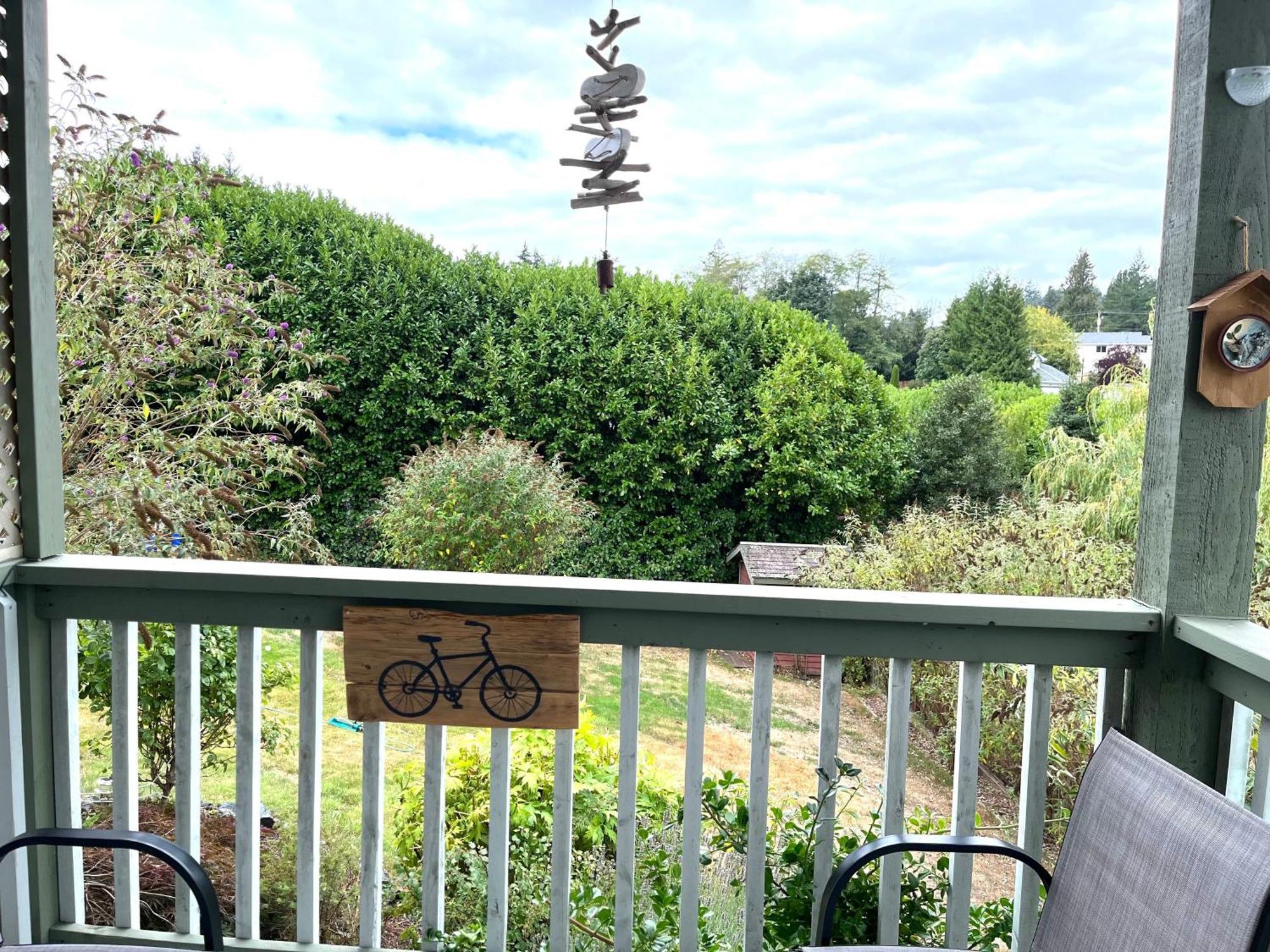 Summer Breeze Hotel Sooke Exterior photo