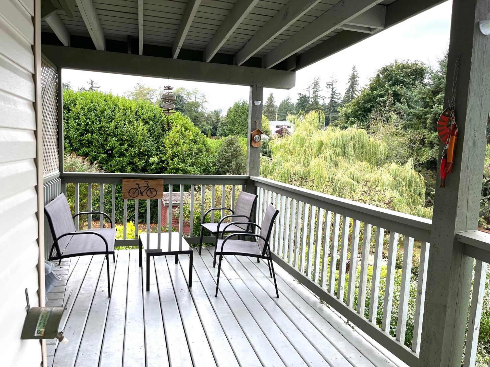 Summer Breeze Hotel Sooke Exterior photo